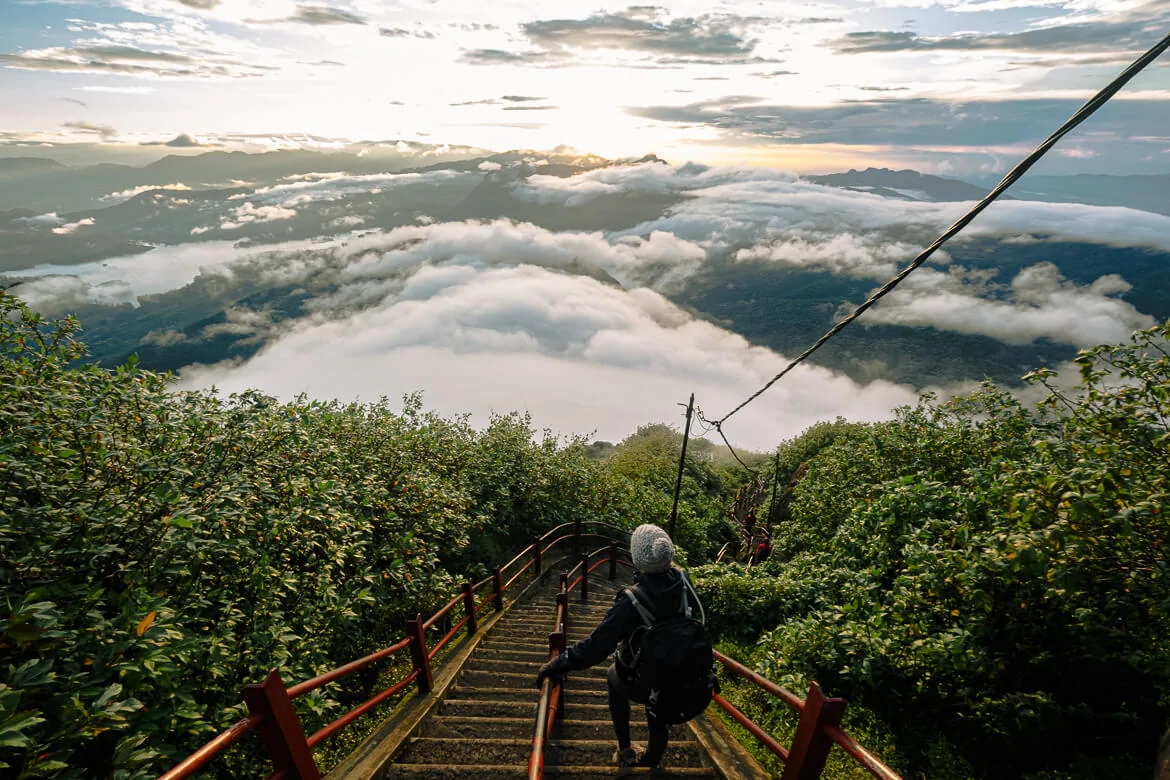 Adam's peak_hiking_img